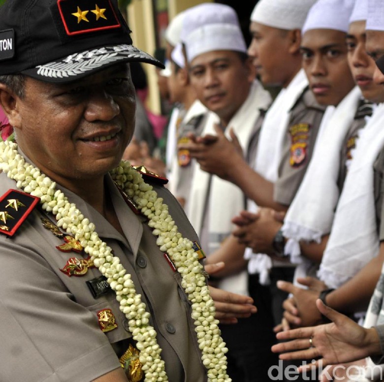 Mapolda Banjir Karangan Bunga, Kapolda Jabar: Terimakasih