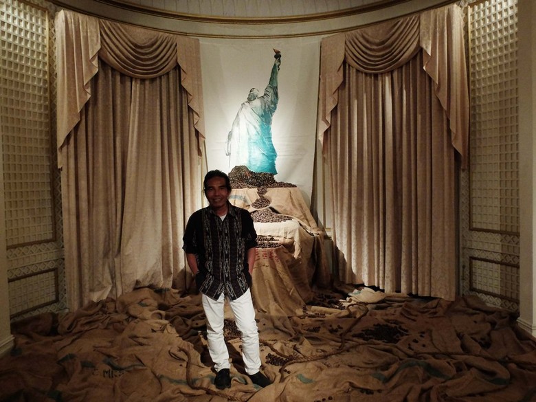 Pameran Hanafi di New York Pembuka Peringatan 350 Tahun Perjanjian Breda Pameran Hanafi di New York Pembuka Peringatan 350 Tahun Perjanjian Breda
