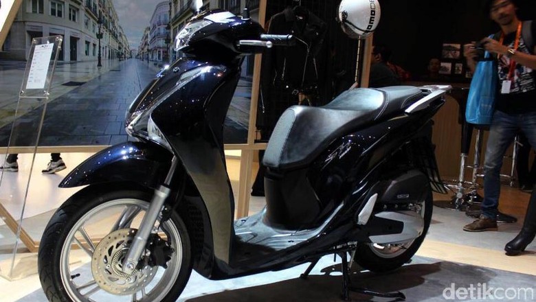 Skuter Honda Rp 40 Juta, Sebulan 5-10 Unit Habis Terjual Skuter Honda Rp 40 Juta, Sebulan 5-10 Unit Habis Terjual