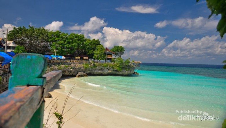 Tanjung Bira (Chandra Andrey Lesmana/dTraveler) Tanjung Bira (Chandra Andrey Lesmana/dTraveler)