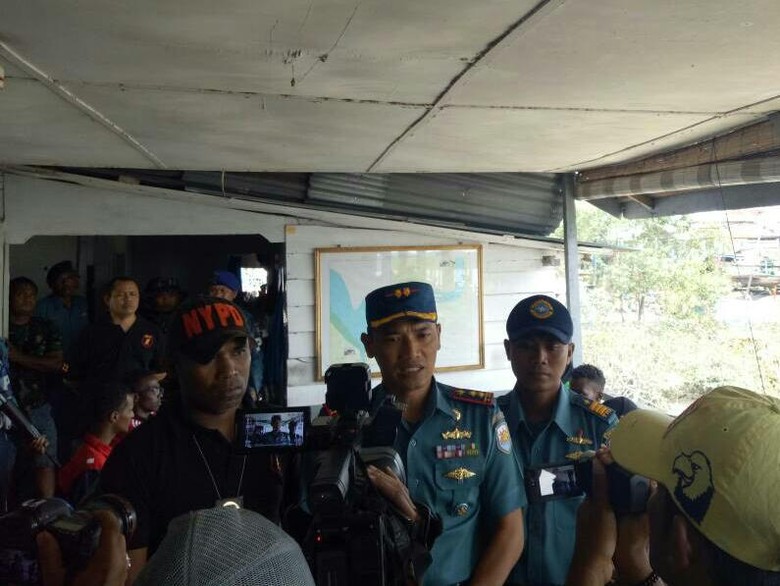 TNI Amankan 8 Imigran Gelap asal Somalia di Sungai Asahan Sumut TNI Amankan 8 Imigran Gelap asal Somalia di Sungai Asahan Sumut
