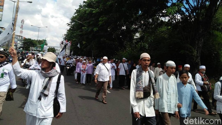 Aksi Long March, Massa GNPF MUI Mulai Bergerak dari Masjid Istiqlal