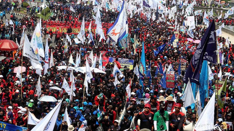 Ekonomi RI Sering Disebut Tertinggi, Kok Masih Ada PHK? Ekonomi RI Sering Disebut Tertinggi, Kok Masih Ada PHK?