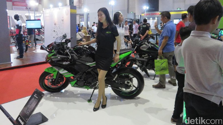 Kawasaki Ubah Beberapa Warna Motor di IIMS 2017 Kawasaki Ubah Beberapa Warna Motor di IIMS 2017