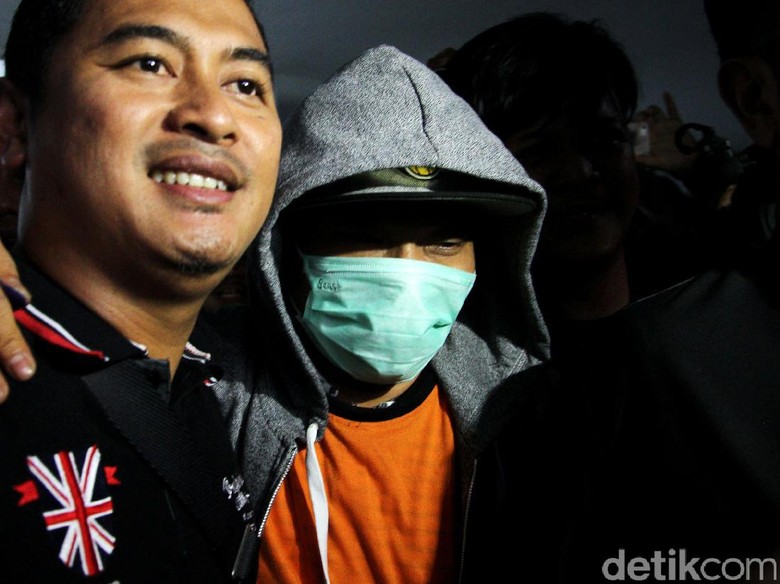 Iwa K Akui Pakai Ganja Agar Fokus Kerja Iwa K Akui Pakai Ganja Agar Fokus Kerja