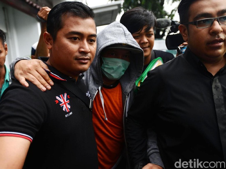 Ditangkap Empat Bulan Lalu, Sidang Iwa K Kok Baru Digelar? Ditangkap Empat Bulan Lalu, Sidang Iwa K Kok Baru Digelar?