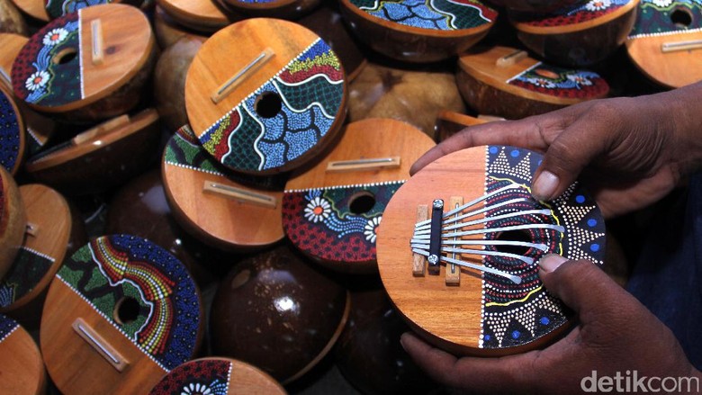 Ini Dia Karimba Alat Musik Khas Afrika Made in Banyuwangi Ini Dia Karimba Alat Musik Khas Afrika Made in Banyuwangi