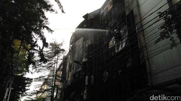 Kebakaran Restoran di Blok M Square Diduga karena Korsleting