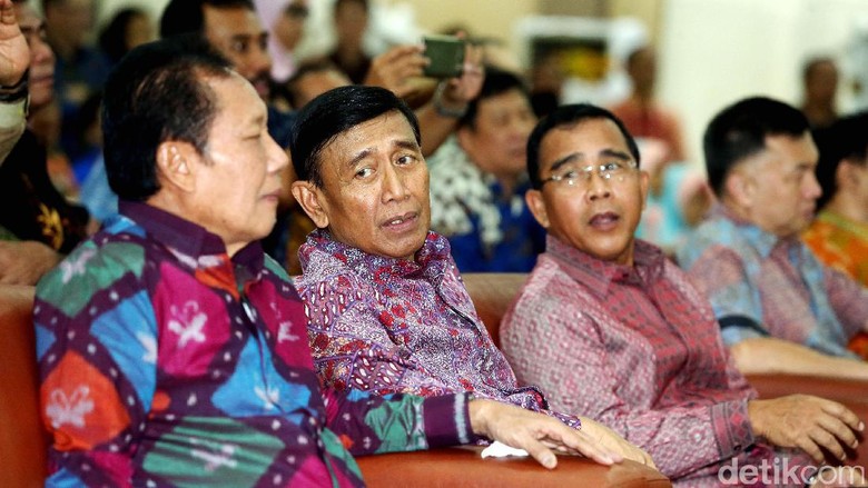 Ketum PBSI Wiranto Akui Ada Kesalahan Strategi di Piala Sudirman Ketum PBSI Wiranto Akui Ada Kesalahan Strategi di Piala Sudirman