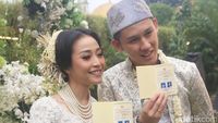 Rinni Wulandari dan Jevin Julian Pamer Buku Nikah