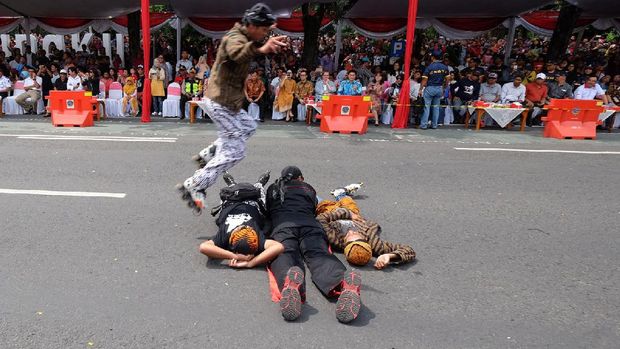 Parade Budaya dan Bunga di Surabaya, Risma Punya Pesan Khusus