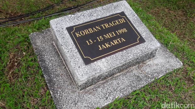 Makam korban kerusuhan Mei 1998 