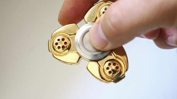 Kisah Anak 8 Tahun yang Belajar Wirausaha Melalui Fidget Spinner Kisah Anak 8 Tahun yang Belajar Wirausaha Melalui Fidget Spinner