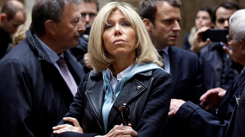 Brigitte Trogneux, Nenek 64 Tahun yang Jadi Ibu Negara Prancis Brigitte Trogneux, Nenek 64 Tahun yang Jadi Ibu Negara Prancis
