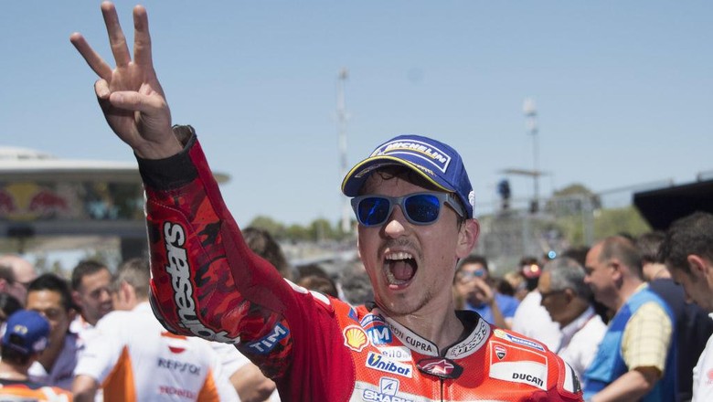 Kado Ultah Terbaik buat Lorenzo Kado Ultah Terbaik buat Lorenzo