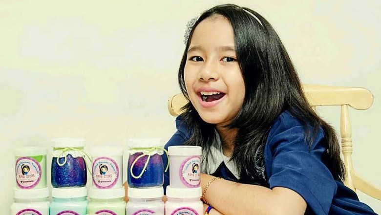 Bisnis Slime, Siswi SD Ini Kantongi Omzet Rp 50 Juta/Bulan Bisnis Slime, Siswi SD Ini Kantongi Omzet Rp 50 Juta/Bulan