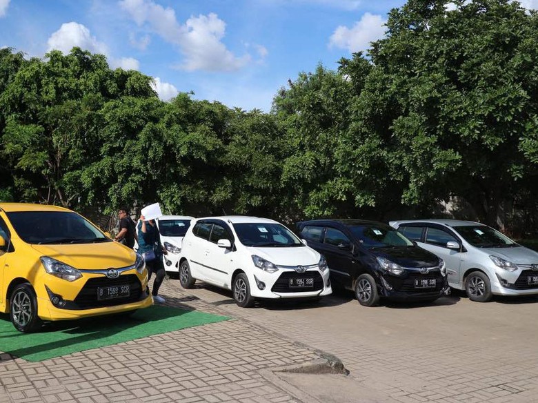 Toyota Agya Laris Manis di Jawa Barat Toyota Agya Laris Manis di Jawa Barat