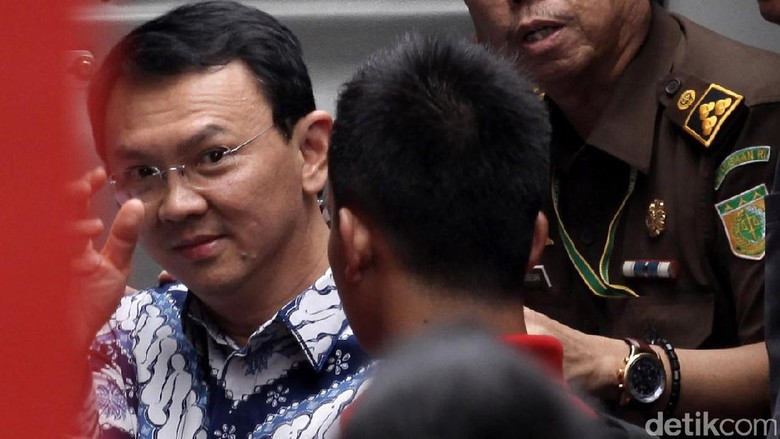3 Pesan Ahok dari Balik Jeruji Besi untuk Djarot 3 Pesan Ahok dari Balik Jeruji Besi untuk Djarot