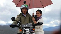 Jaket Jokowi di Papua Jadi Viral, Berapa Harganya?