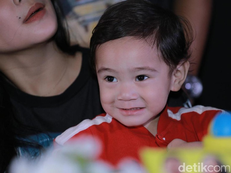 Cium Arsy Rafathar Ditolak Gempita