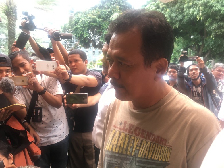 Polisi: Video Ujaran Kebencian Ki Gendeng Viral di Medsos Polisi: Video Ujaran Kebencian Ki Gendeng Viral di Medsos