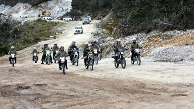 Jokowi Naik Motor Trail