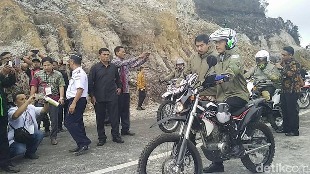Presiden Jokowi Ngetrail di Wamena.