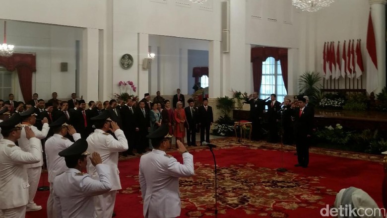 Presiden Jokowi Lantik 5 Gubernur Baru