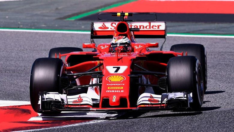 Ferrari Kalahkan Mercedes, Raikkonen Tercepat Ferrari Kalahkan Mercedes, Raikkonen Tercepat