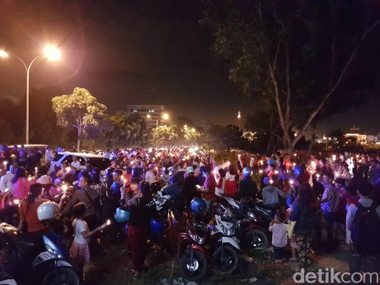 Polisi Bubarkan Aksi Dukung Ahok di Alun-alun Kota Batam