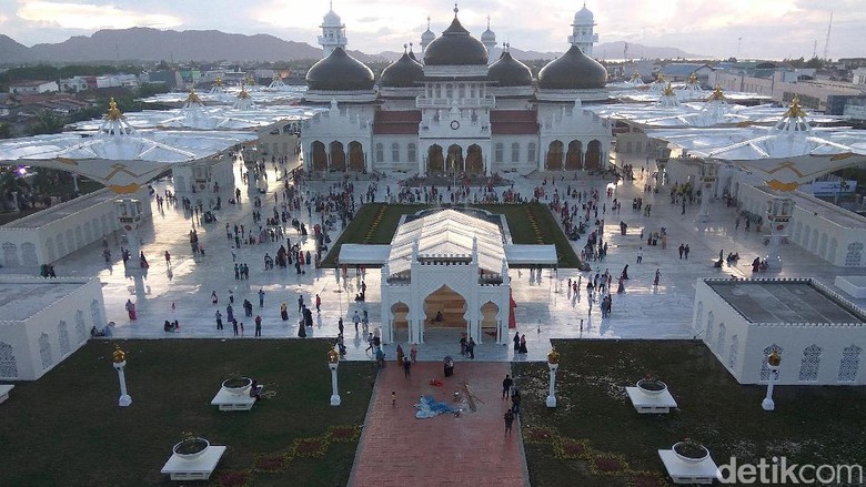 Foto: Masjid Raya Baiturrahman di Banda Aceh (Agus Setyadi/detikTravel) Foto: Masjid Raya Baiturrahman di Banda Aceh (Agus Setyadi/detikTravel)