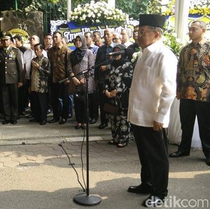 Wakili Pemerintah, JK Lepas Jenazah Hartarto Sastrosoenarto