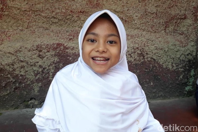 Kayla, Bocah Lumpuh di Kabupaten Bandung yang Sarat Prestasi Kayla, Bocah Lumpuh di Kabupaten Bandung yang Sarat Prestasi