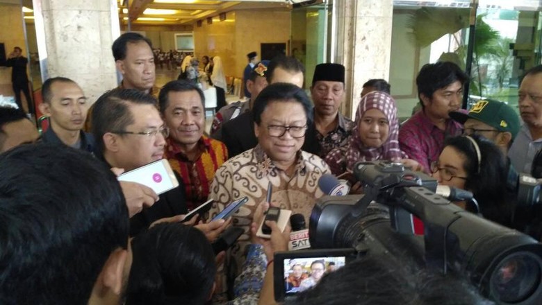 Ketua DPD OSO Bicara soal Potensi Wisata dan Ikan di Kota Luwuk Ketua DPD OSO Bicara soal Potensi Wisata dan Ikan di Kota Luwuk