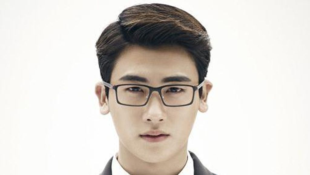 Cantik dan Tampan, 9 Idola K-pop Ini Juga Lahir dari Keluarga Kaya Cantik dan Tampan, 9 Idola K-pop Ini Juga Lahir dari Keluarga Kaya