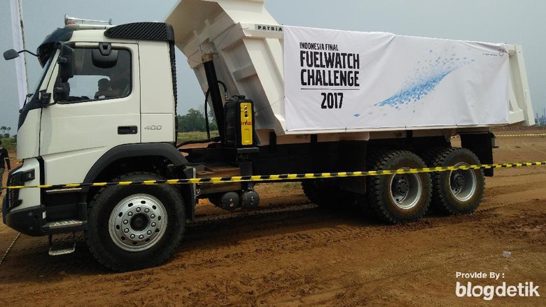 Fitur Canggih Truk Swedia, Bisa Ngecek BBM sampai Deteksi Lokasi Fitur Canggih Truk Swedia, Bisa Ngecek BBM sampai Deteksi Lokasi
