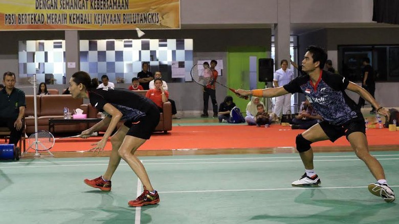 Tontowi: Berpasangan dengan Gloria atau Debby, yang Penting Sumbang Poin Tontowi: Berpasangan dengan Gloria atau Debby, yang Penting Sumbang Poin