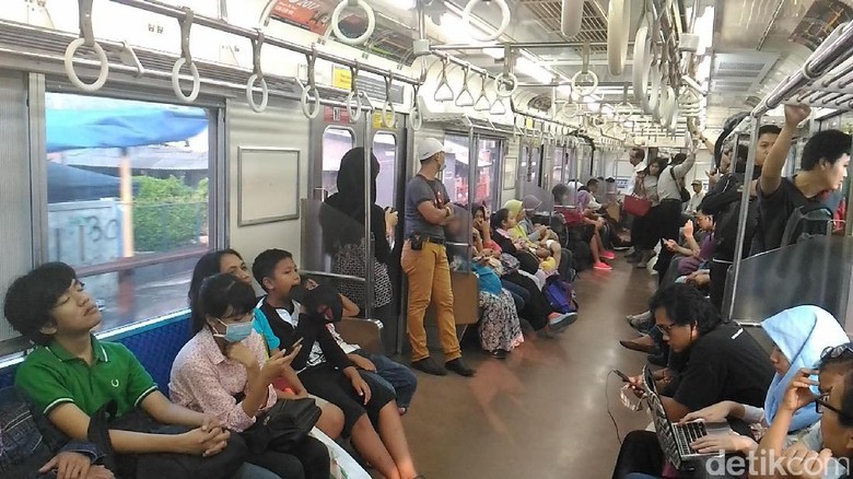 Angkutan Kereta Api Jadi Favorit di April, Bawa 31 Juta Penumpang Angkutan Kereta Api Jadi Favorit di April, Bawa 31 Juta Penumpang