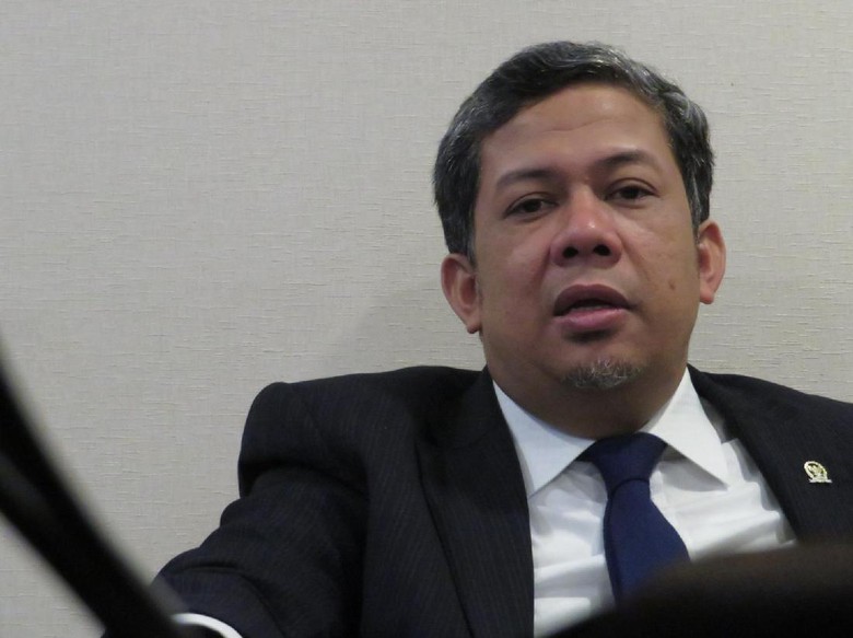 Fahri Hamzah Ngotot Suarakan Pembangunan Apartemen Anggota DPR Fahri Hamzah Ngotot Suarakan Pembangunan Apartemen Anggota DPR