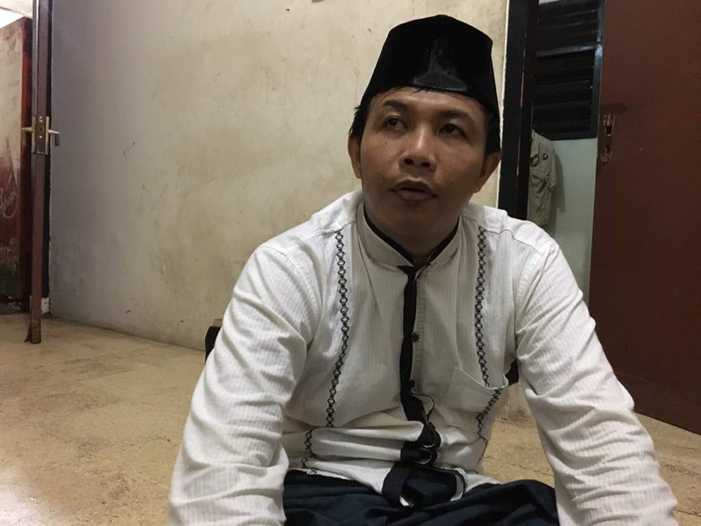 Driver Ojek Online Ungkap Cerita Antar Perempuan yang Disangka Hantu Driver Ojek Online Ungkap Cerita Antar Perempuan yang Disangka Hantu