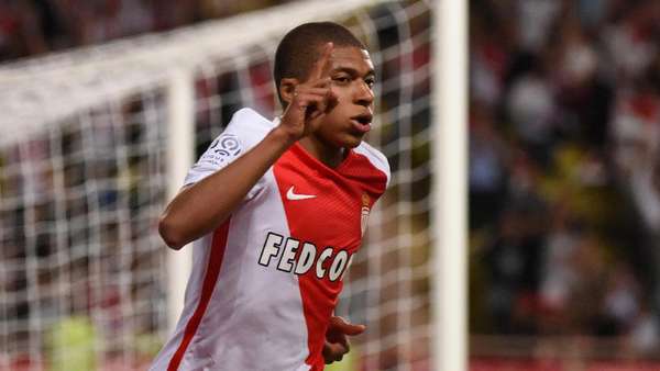 Casemiro: Tanpa Mbappe, Madrid Sudah Sangat Menakutkan Casemiro: Tanpa Mbappe, Madrid Sudah Sangat Menakutkan