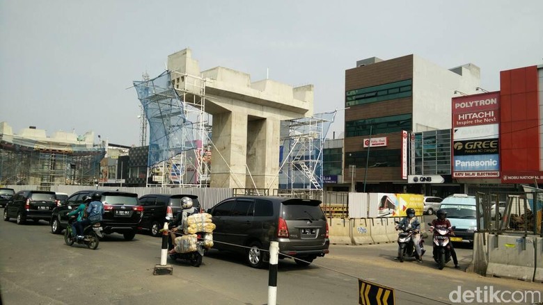 Menengok Perkembangan Proyek LRT Jakarta Menengok Perkembangan Proyek LRT Jakarta