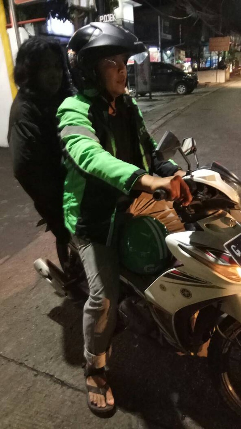 Penumpang Ojek Online Disangka Hantu Minta Diantar ke Lebak Bulus Penumpang Ojek Online Disangka Hantu Minta Diantar ke Lebak Bulus