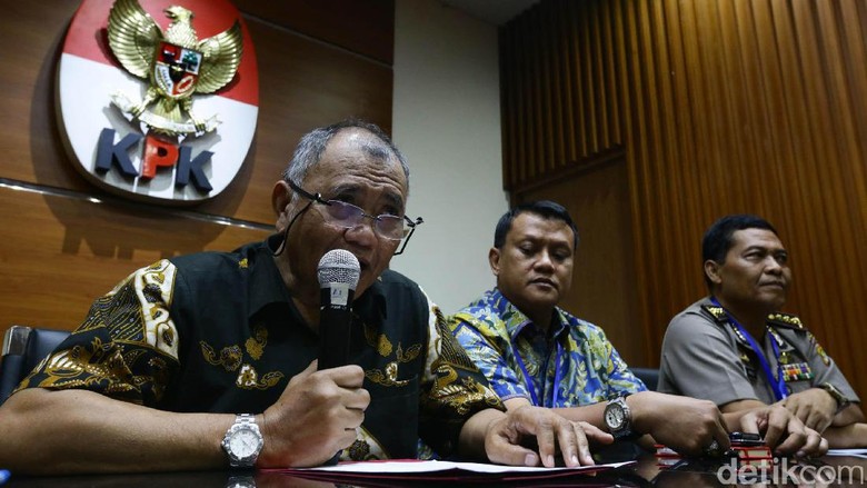 KPK Urus Izin Pegang Senjata bagi Penyidik dan Jaksa KPK Urus Izin Pegang Senjata bagi Penyidik dan Jaksa