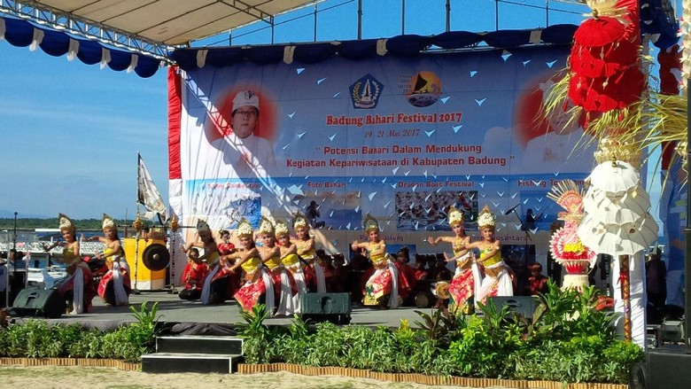 Badung Bahari Festival 2017 digelar di Pantai Tanjung Benoa (David/detikTravel) Badung Bahari Festival 2017 digelar di Pantai Tanjung Benoa (David/detikTravel)