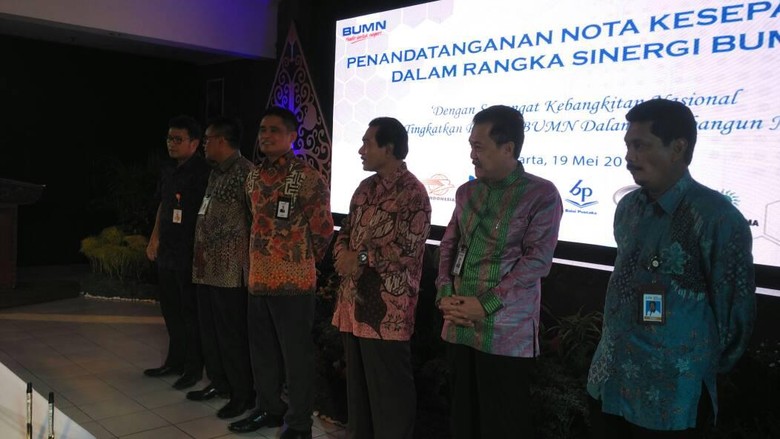BRI Tekan MoU dengan 7 BUMN BRI Tekan MoU dengan 7 BUMN