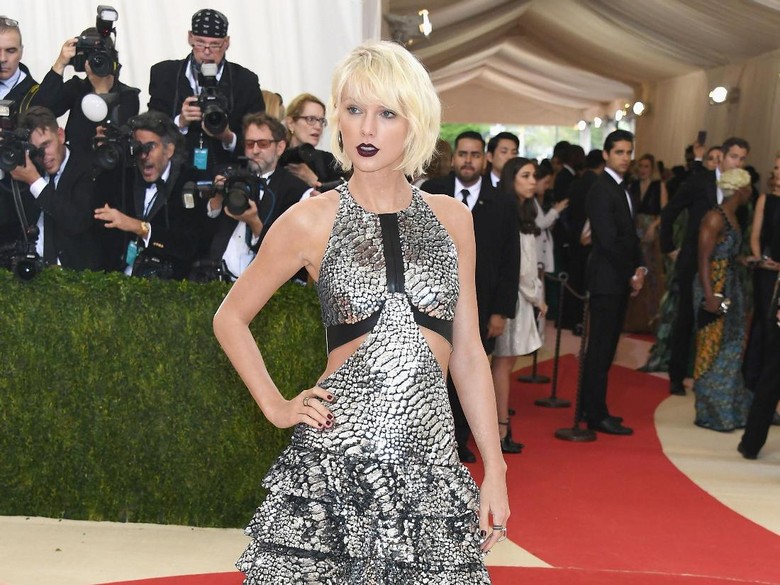Taylor Swift Hapus Unggahan di Media Sosial karena Baikan dengan Katy Perry? Taylor Swift Hapus Unggahan di Media Sosial karena Baikan dengan Katy Perry?