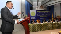 Michael Wattimena Raih Gelar Doktor Michael Wattimena Raih Gelar Doktor