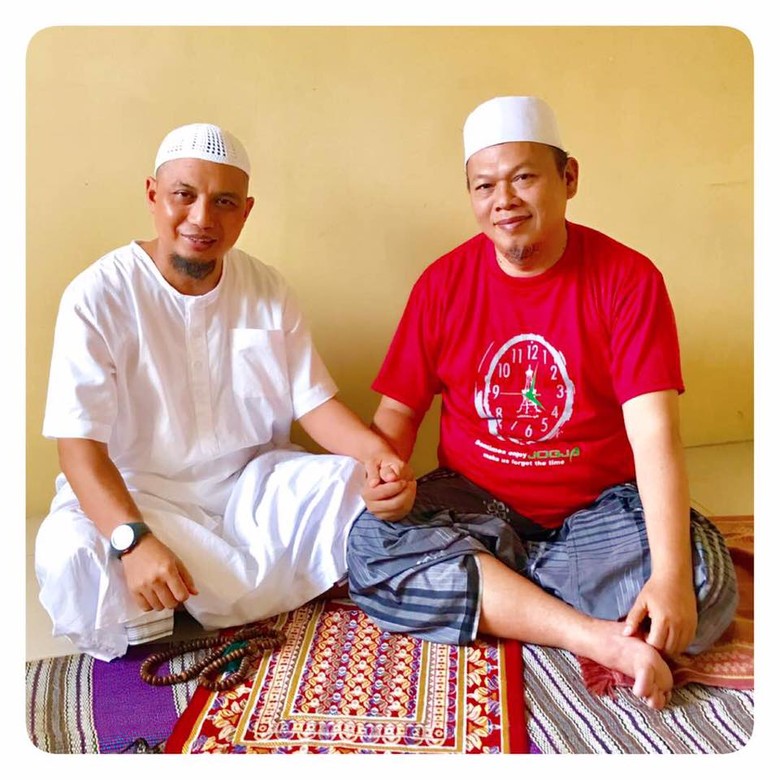 Arifin Ilham Jenguk Al-Khaththath dan Menyapa Ayahanda Kapolri Arifin Ilham Jenguk Al-Khaththath dan Menyapa Ayahanda Kapolri