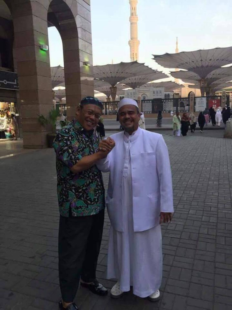 Pengacara Rizieq Syihab: Banyak Peluang Uji Status Tersangka Habib